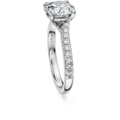 Anello solitario Eternity